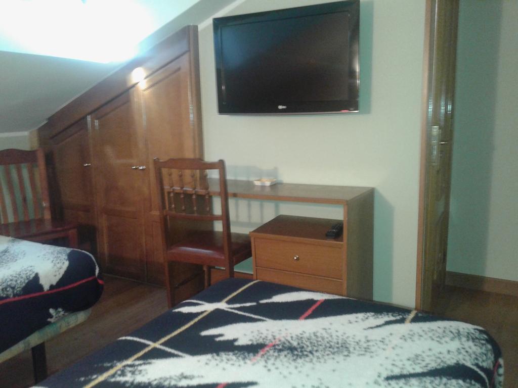 Hostal Les Bedules Осеха-де-Сахамбре Экстерьер фото